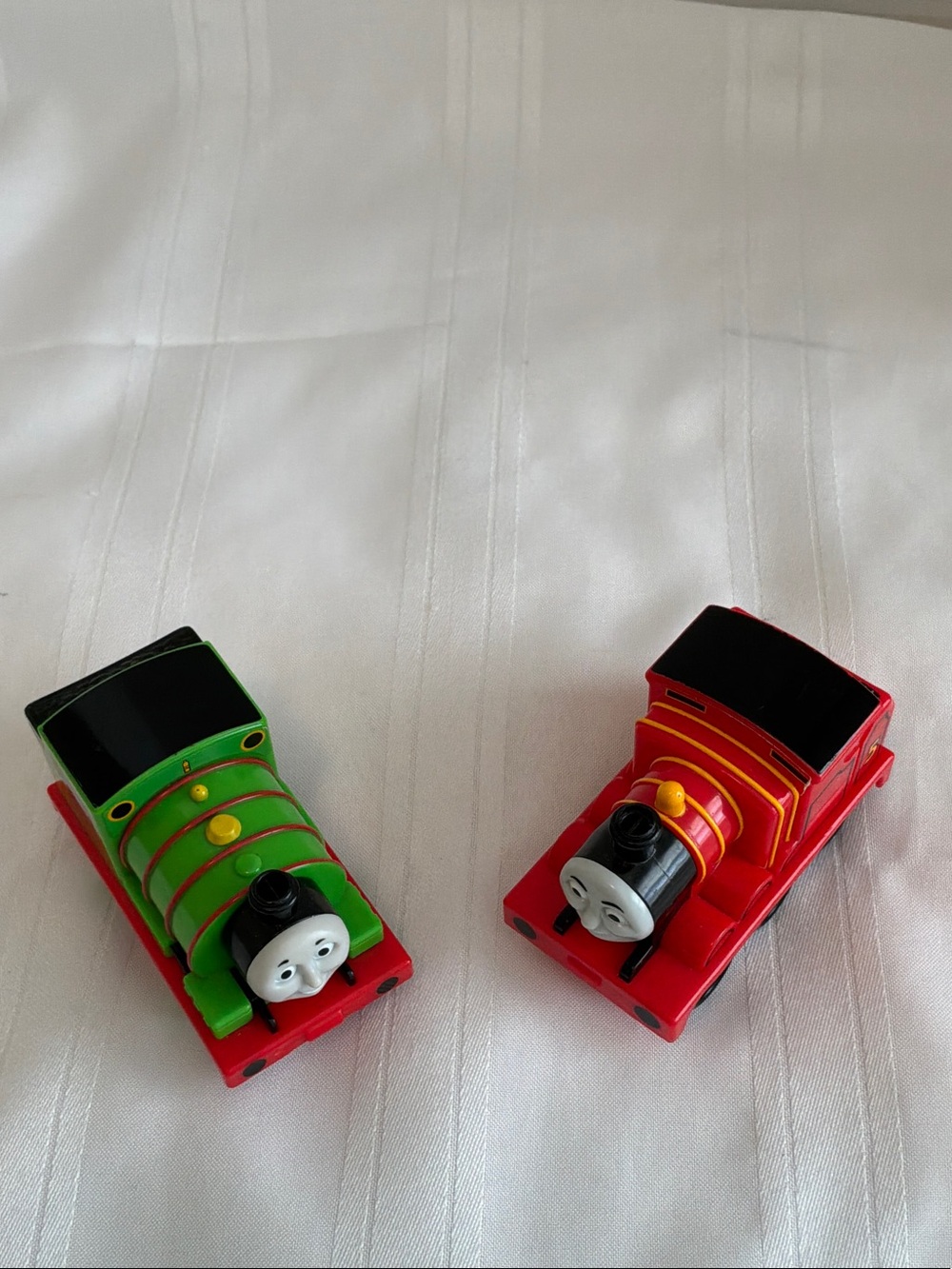 Thomas & Friends Green and Red Percy and James Pull-back & Go trains 2009 Mattel
